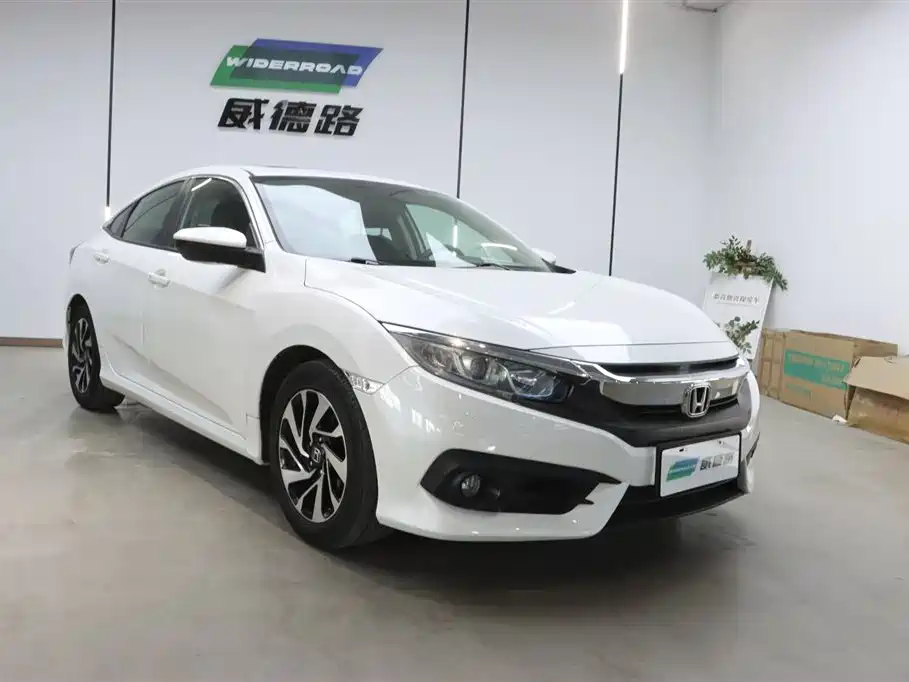 Honda Civic 2016 220TURBO CVT Luxury