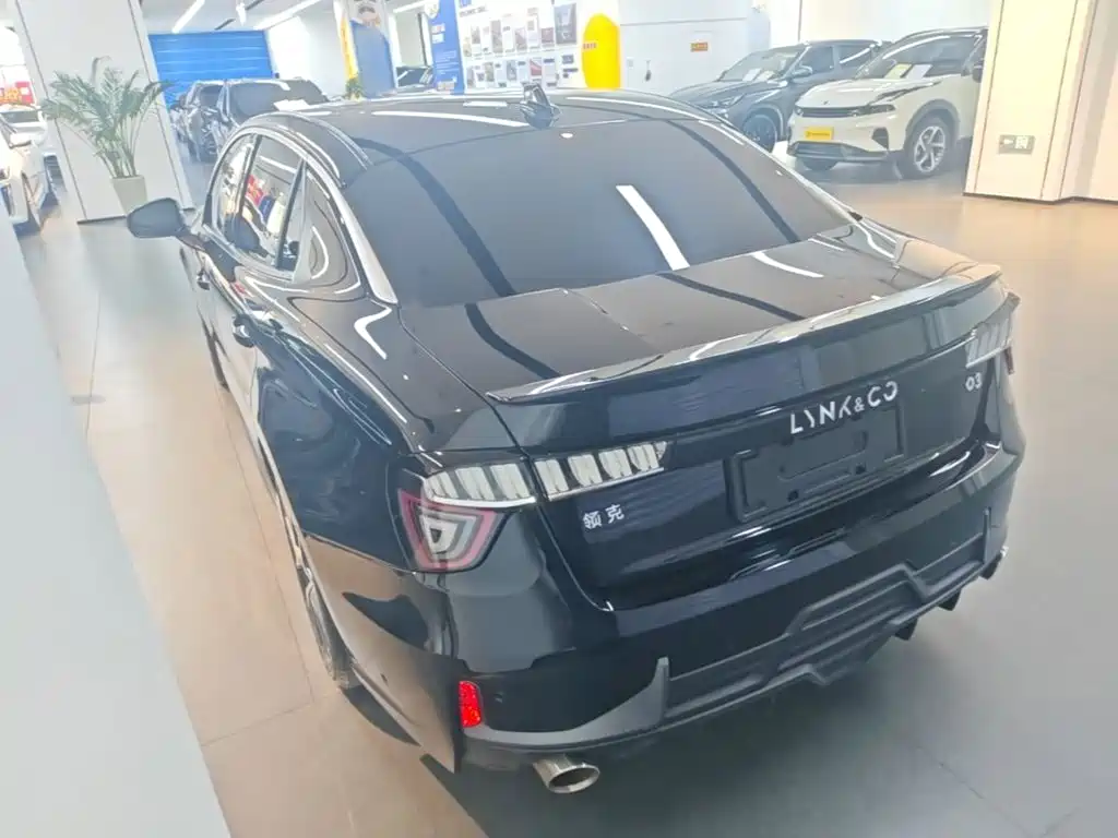 Lynk & Co 03 — миниатюра 5