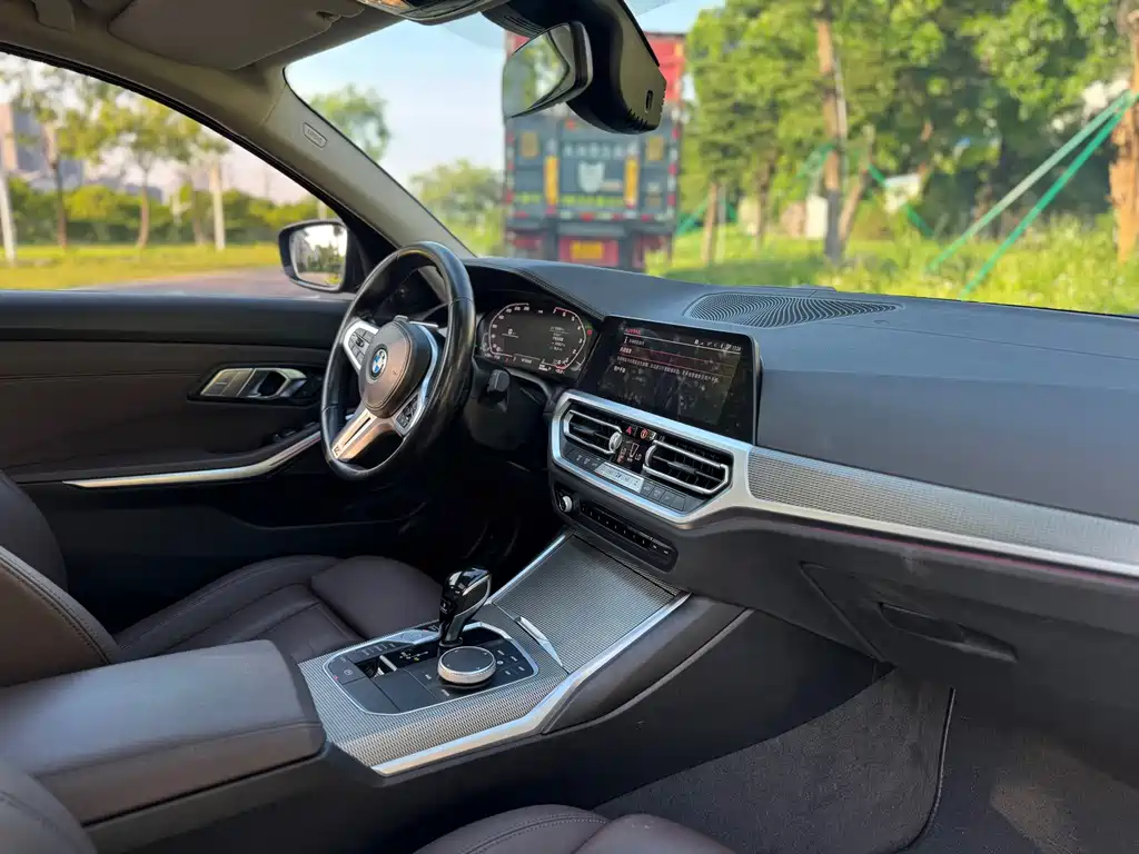 BMW 3 Series — миниатюра 7