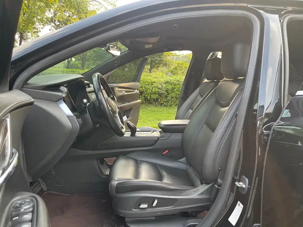 Cadillac XT5 — миниатюра 10