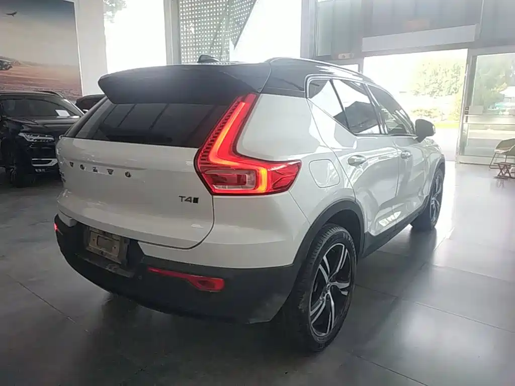 Volvo XC40 — миниатюра 7