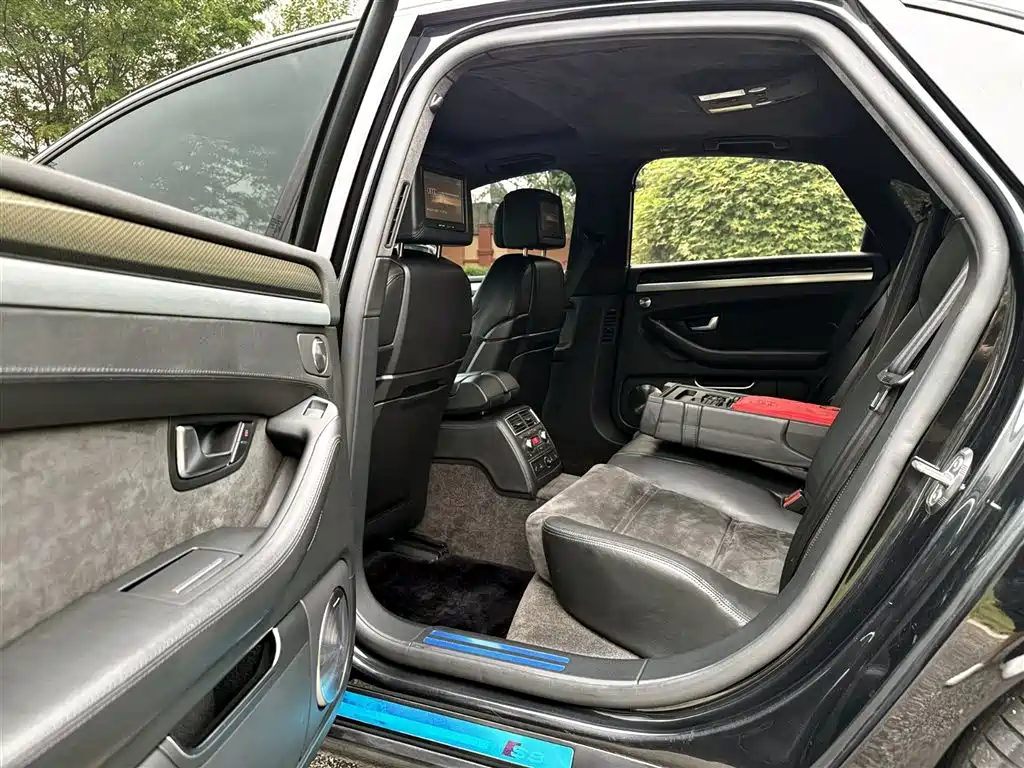 Audi S8 — миниатюра 14