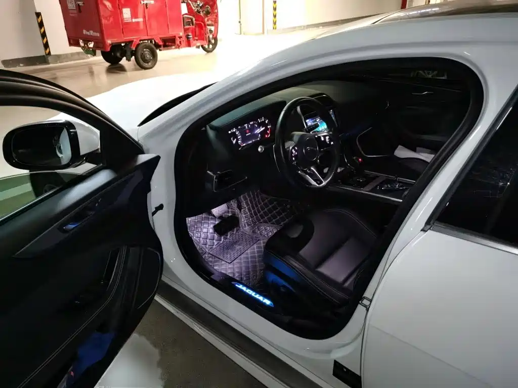 Jaguar XEL — миниатюра 14