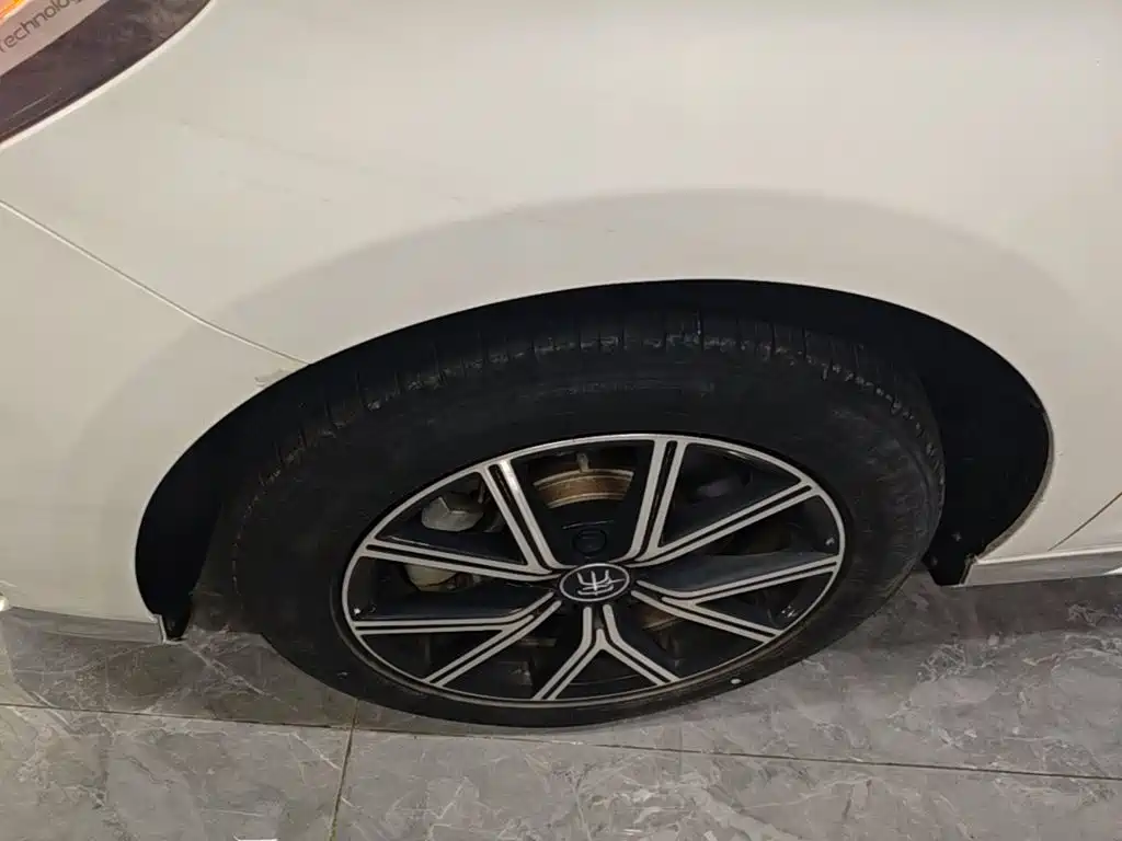 BYD MAX New Energy — миниатюра 23