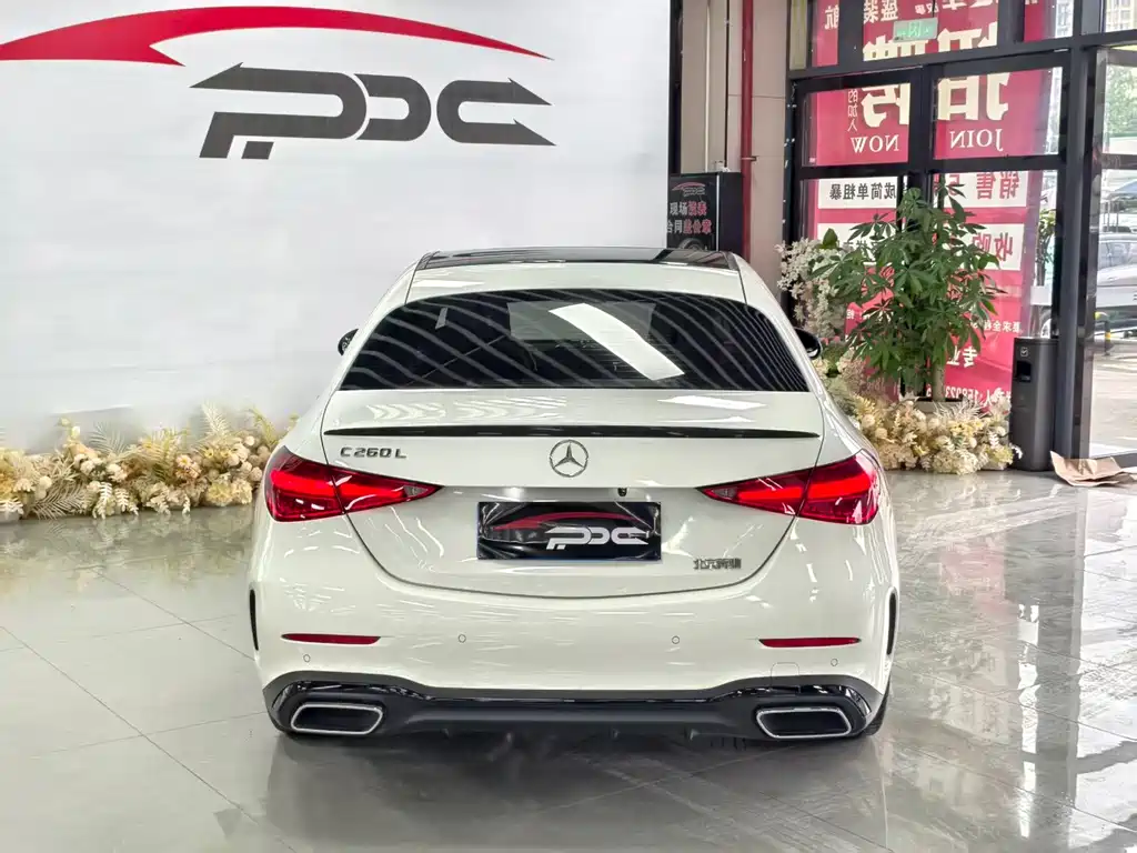 Mercedes-Benz C-Class — миниатюра 6