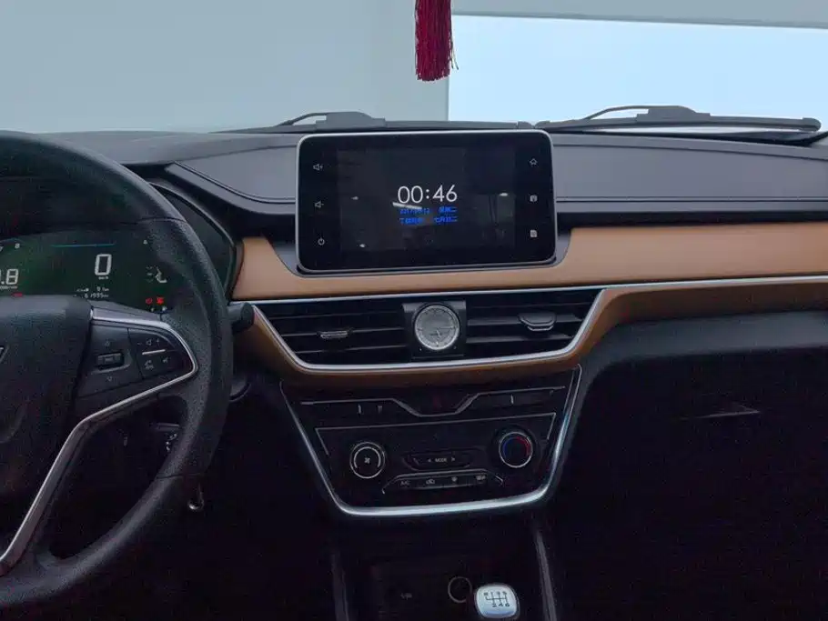 Wuling Hongguang S3 — миниатюра 13