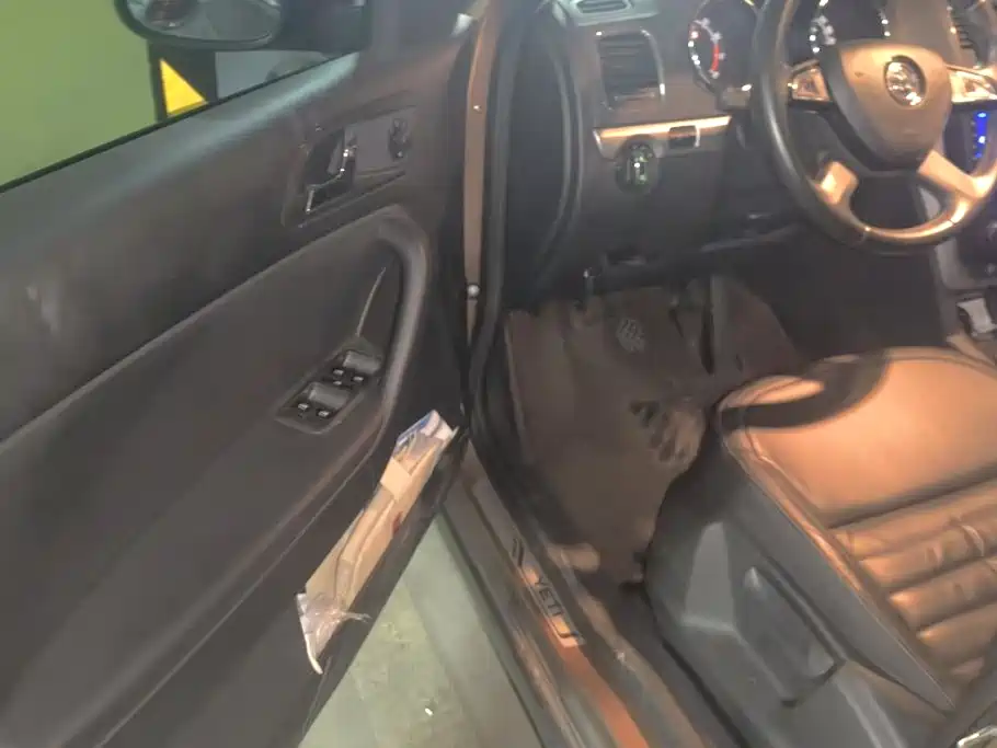 Skoda Yeti — миниатюра 7