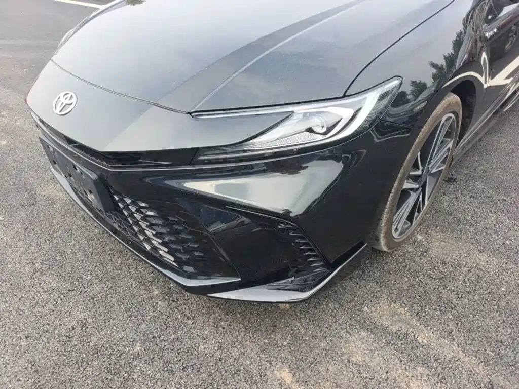 Toyota Camry — миниатюра 24