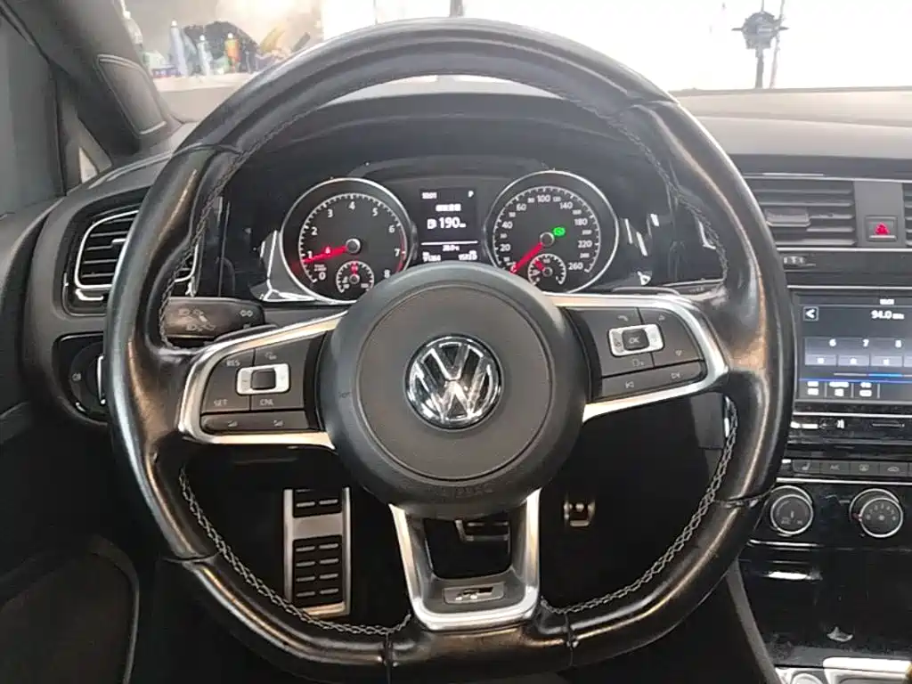 Volkswagen Golf — миниатюра 11