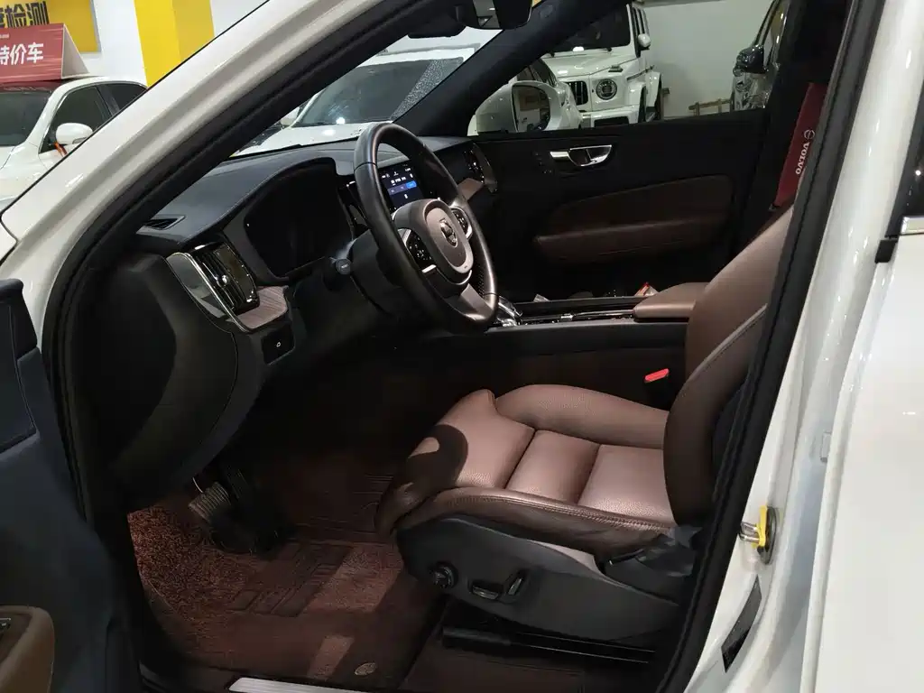 Volvo XC60 — миниатюра 8