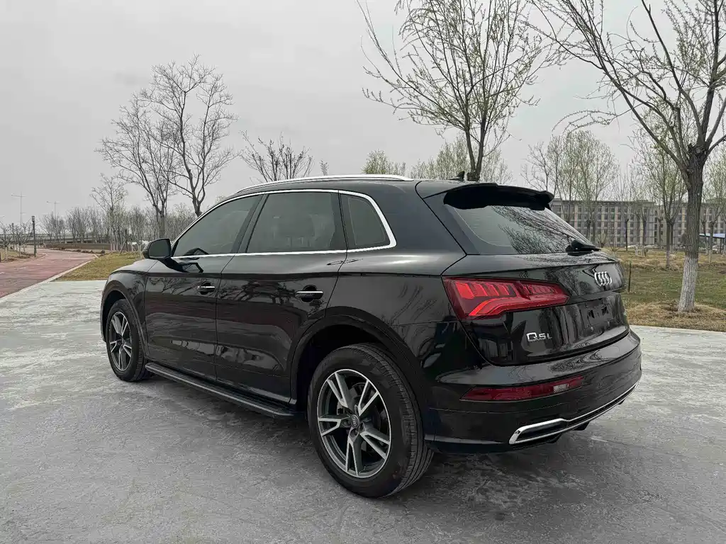 Audi Q5L 2018 45 TFSI Premium Fashion V