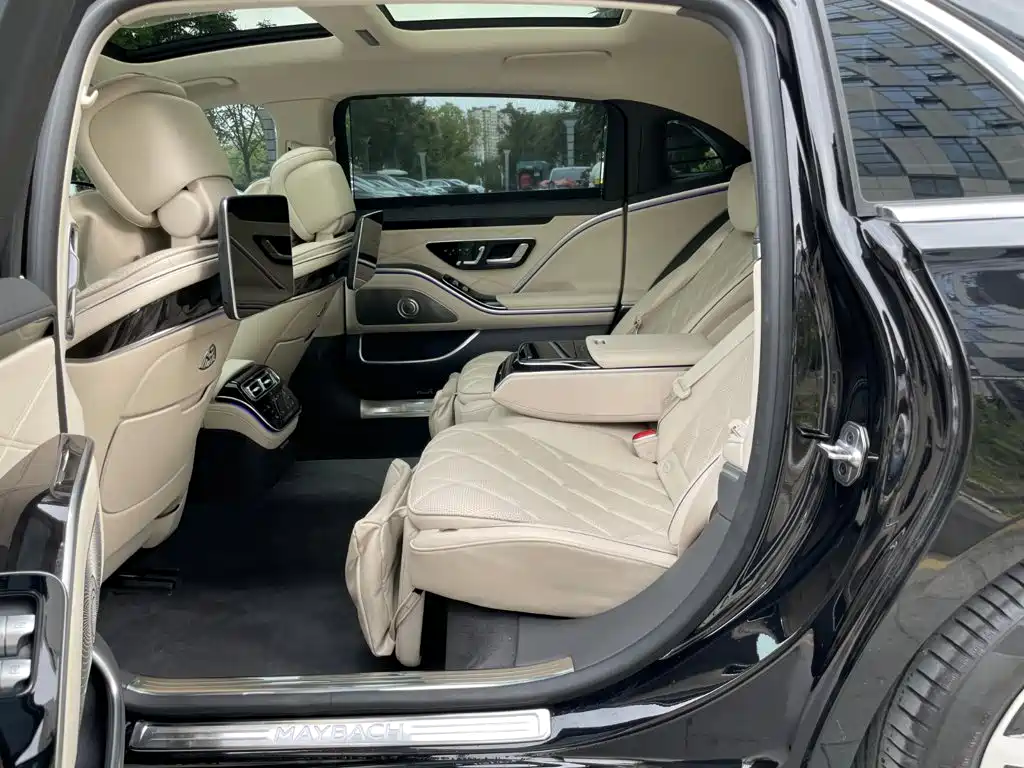 Mercedes-Benz S-Class — миниатюра 12