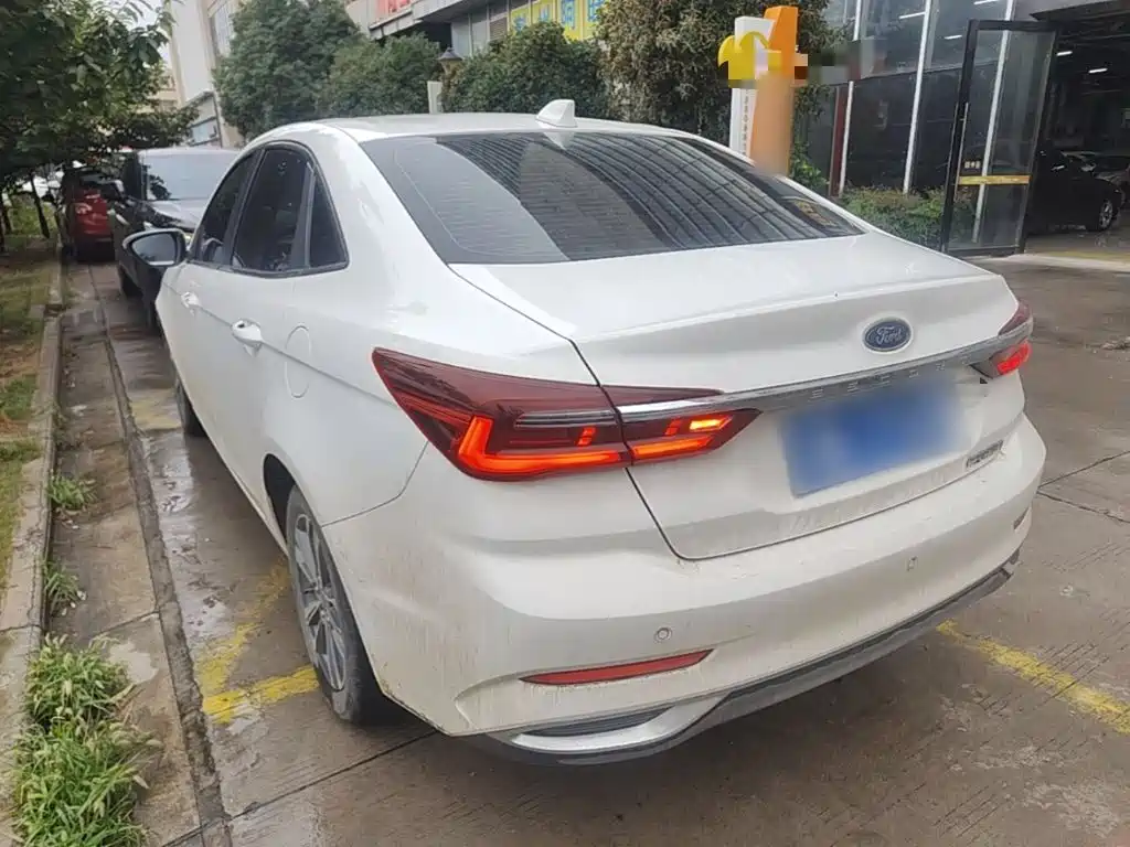 Ford Escort — миниатюра 5
