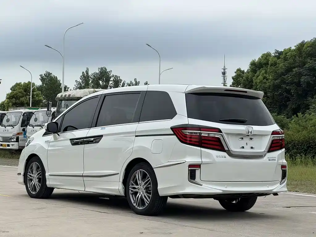 Honda Elysion — миниатюра 7