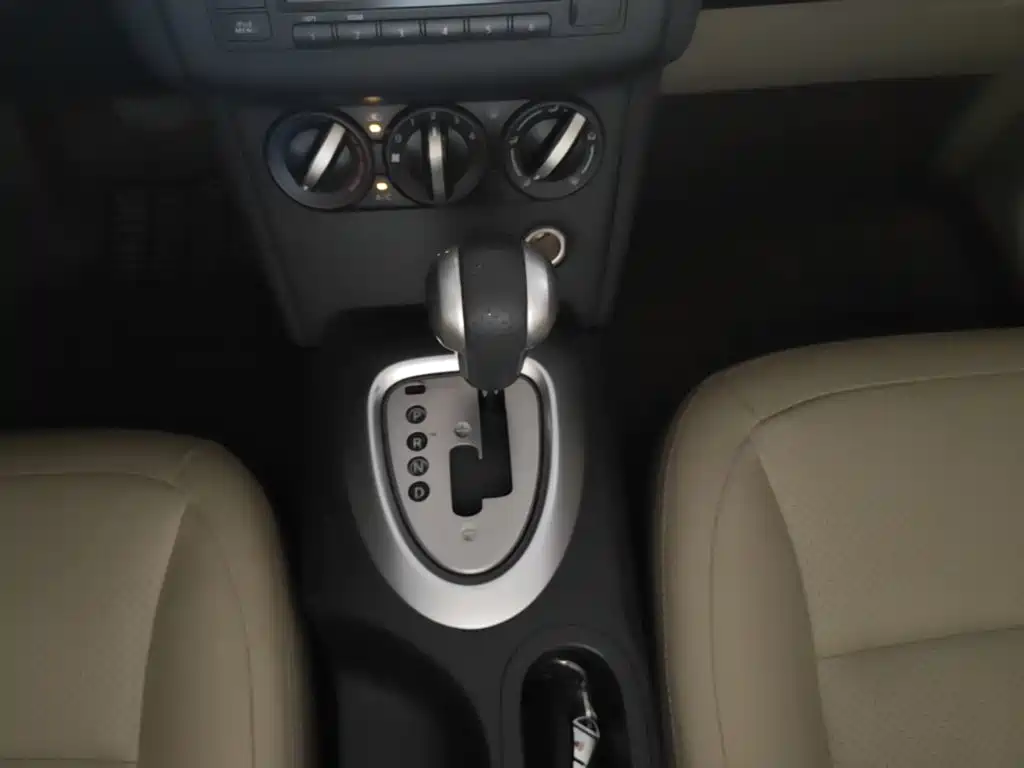 Nissan Qashqai — миниатюра 14