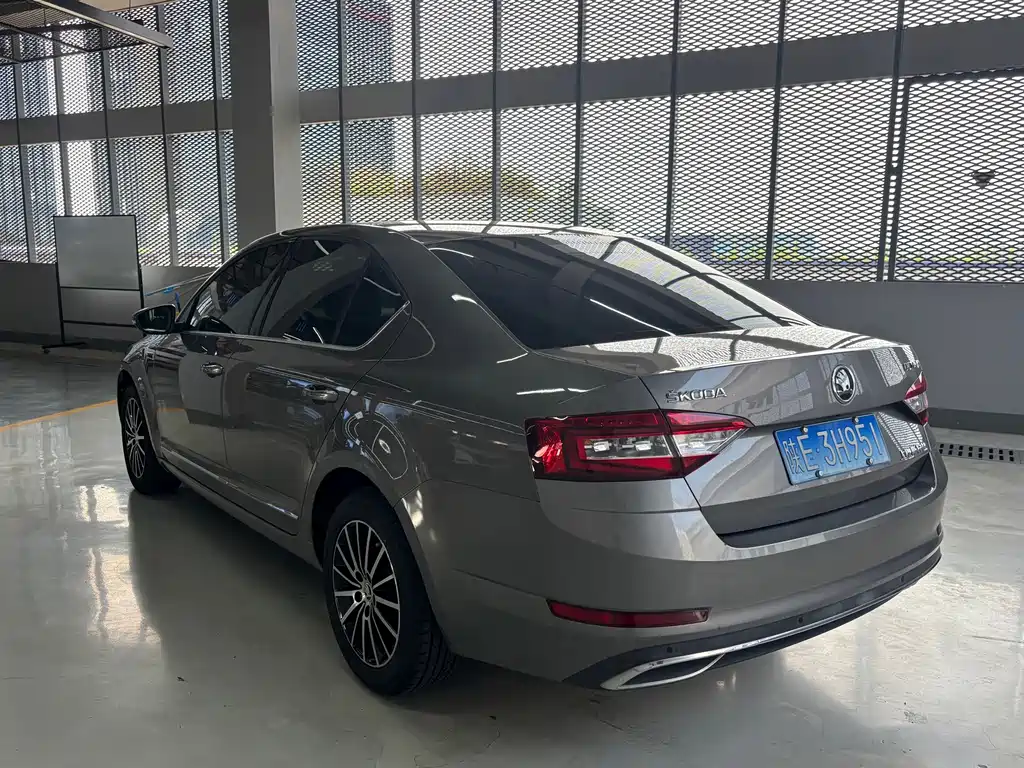 Skoda Octavia — миниатюра 15