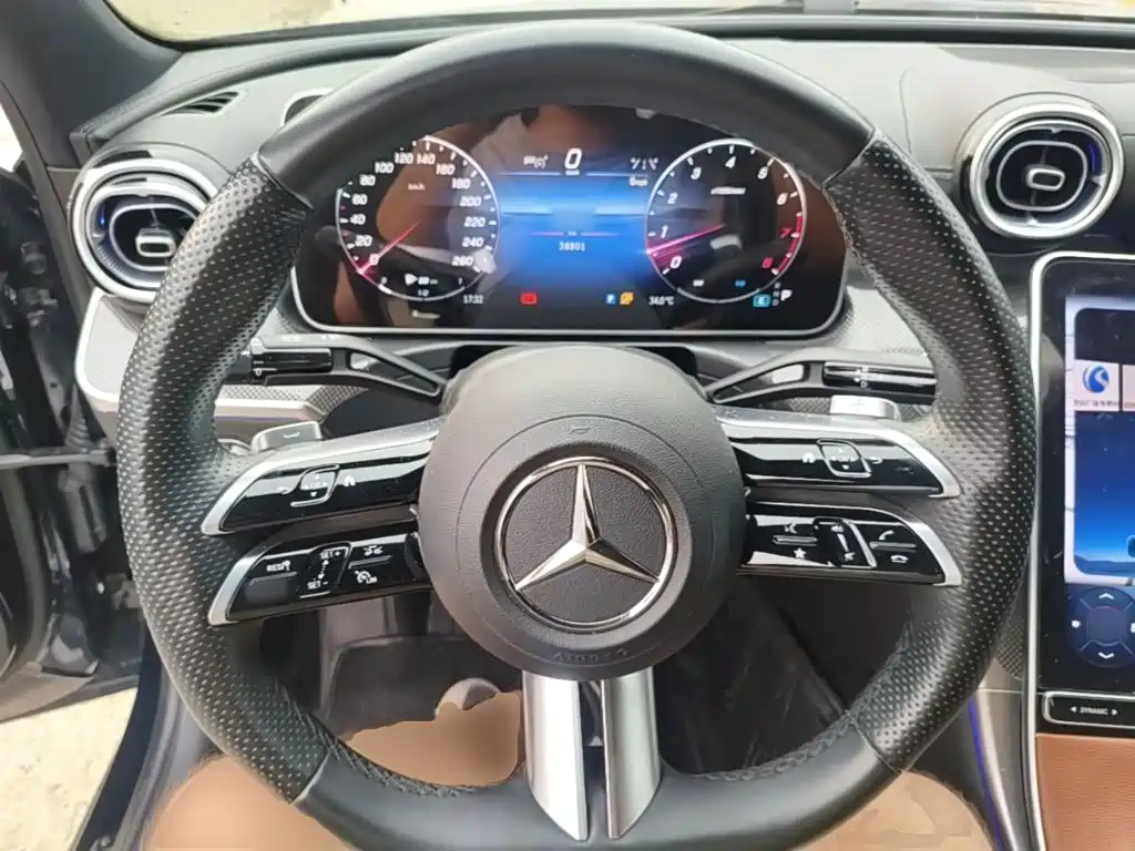 Mercedes-Benz C-Class — миниатюра 11