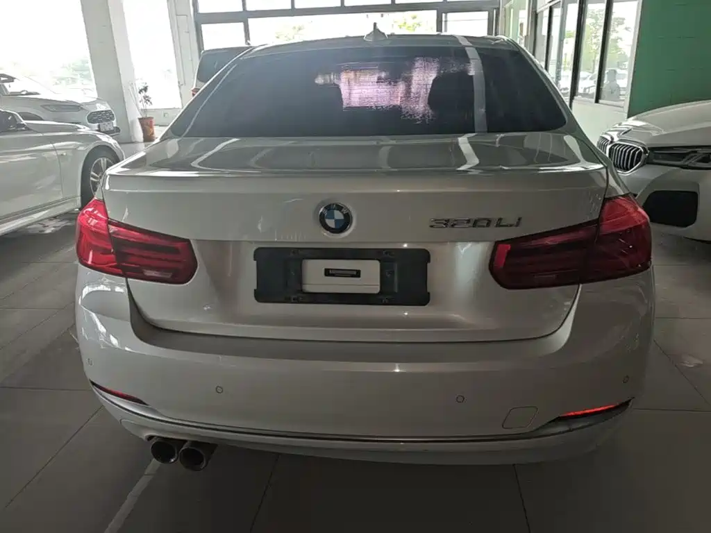 BMW 3 Series — миниатюра 6