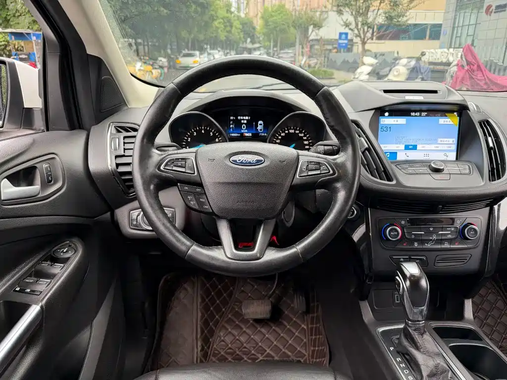 Ford Kuga — миниатюра 14