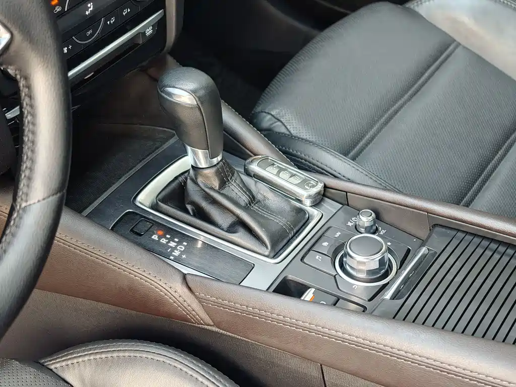 Mazda Atenza 2018 2.0L Luxury V
