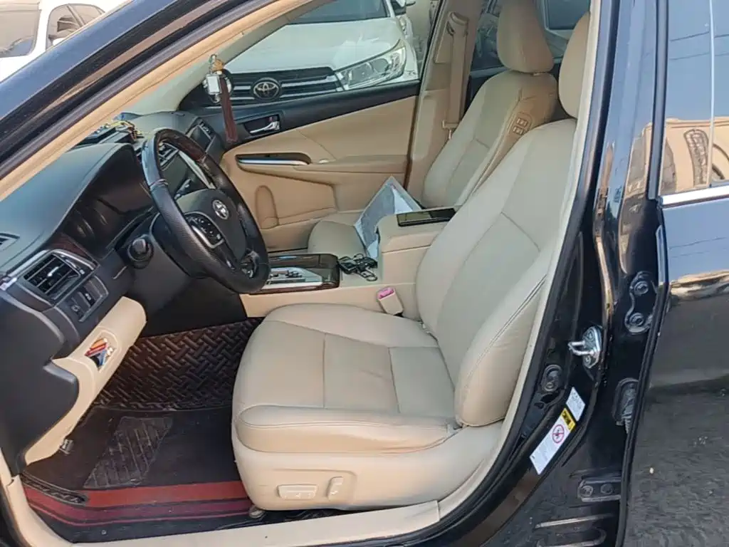 Toyota Camry — миниатюра 15