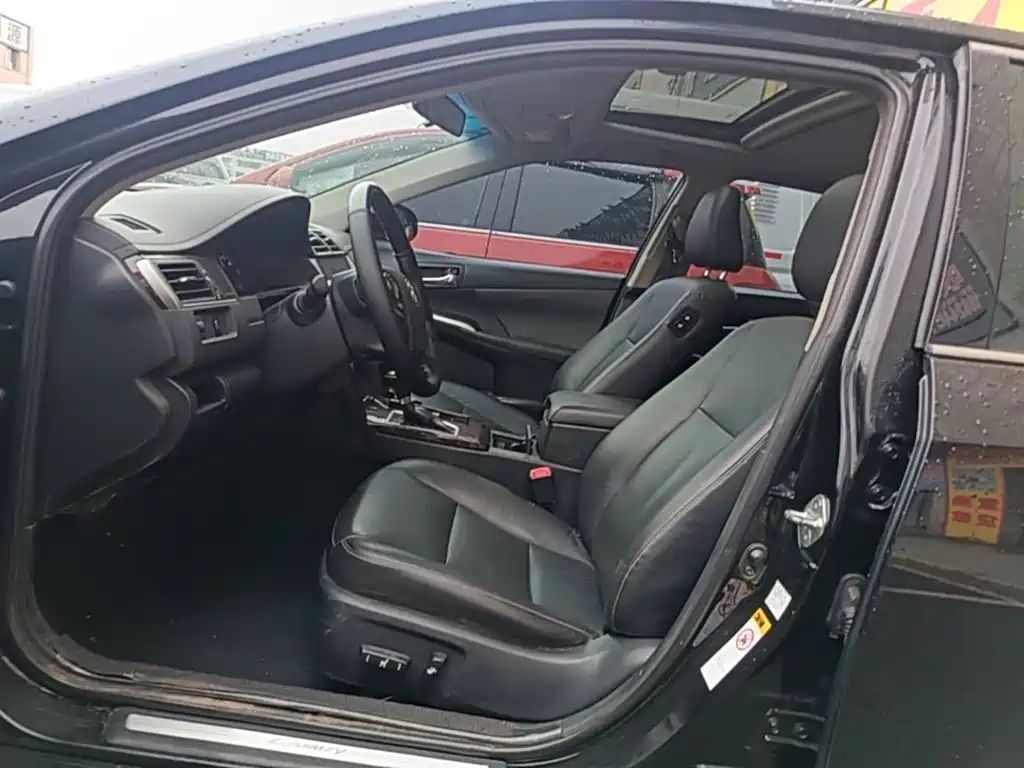 Toyota Camry — миниатюра 15