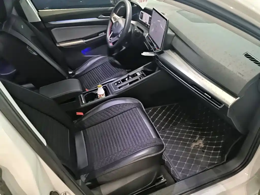 Volkswagen Golf — миниатюра 25