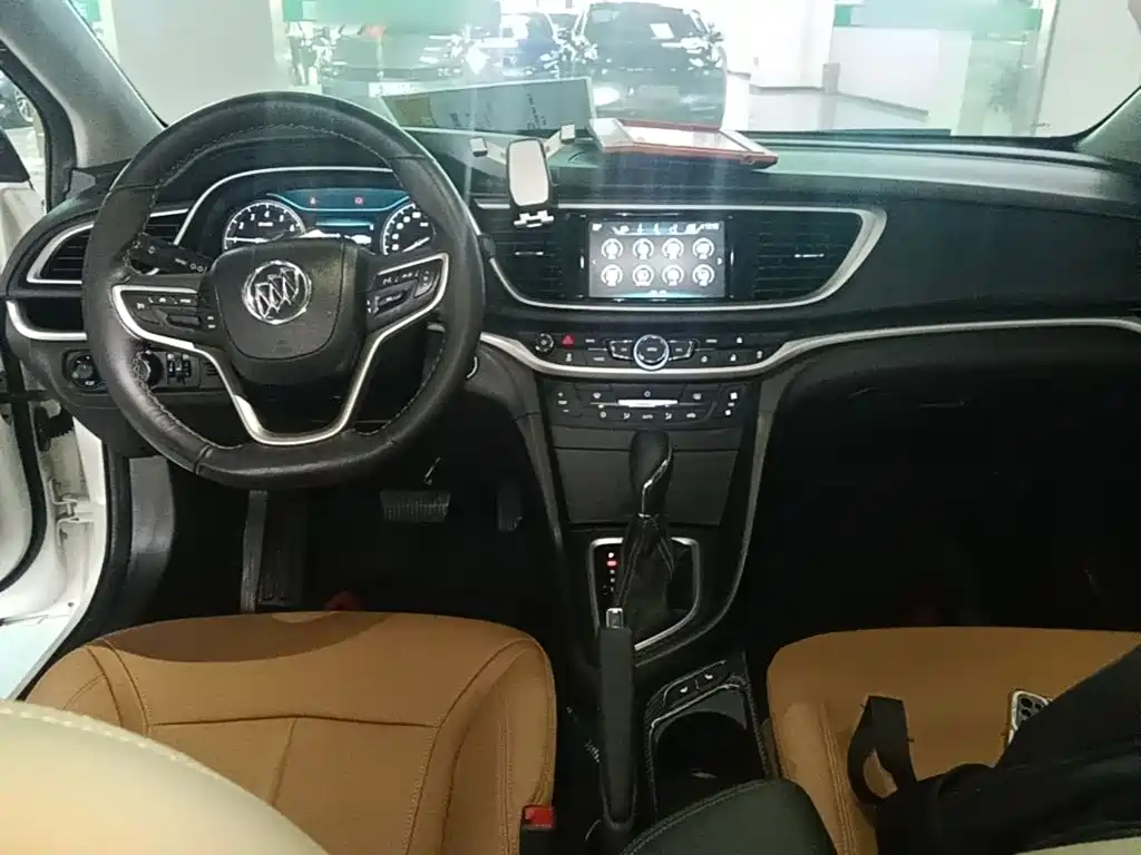 Buick Excelle — миниатюра 10