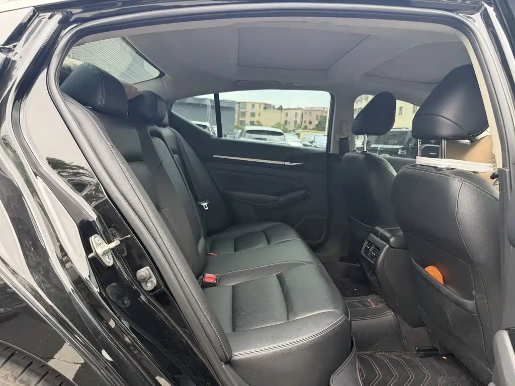 Nissan Teana — миниатюра 16