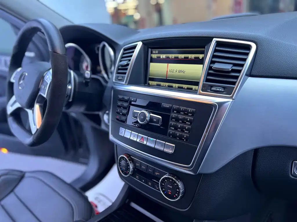 Mercedes-Benz M A MG M AMG 2014 AMG ML 63