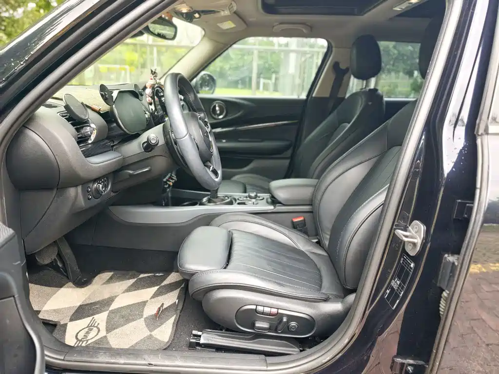 MINI Mini Clubman — миниатюра 8