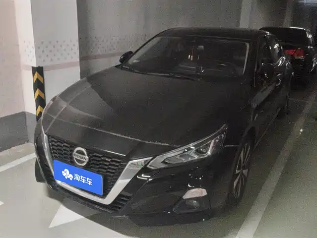 NISSAN TEANA