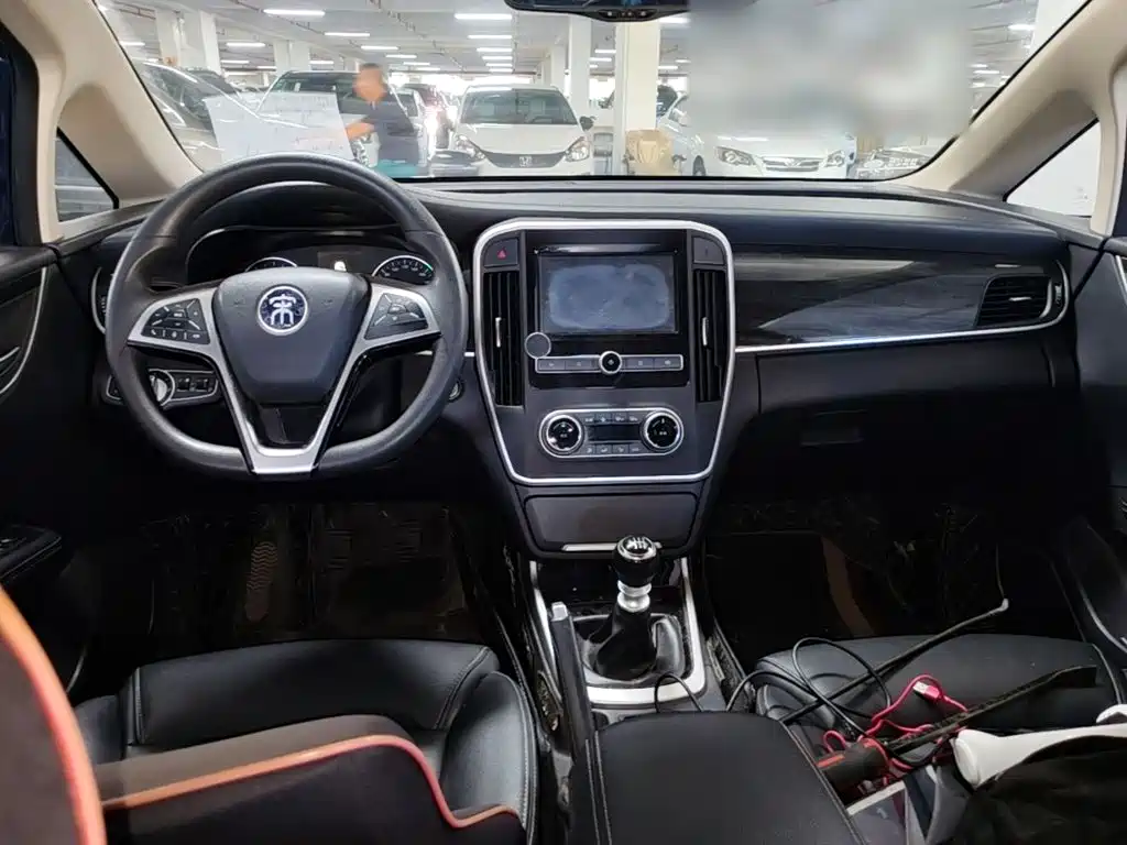 BYD MAX — миниатюра 13