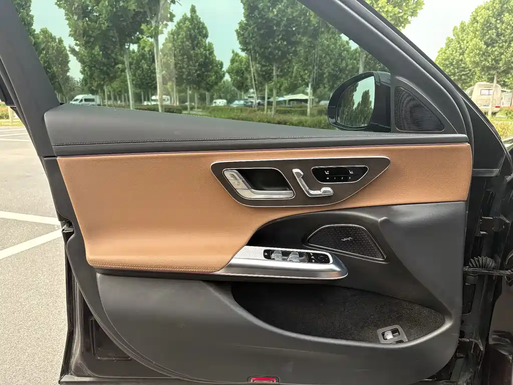 Mercedes-Benz E-Class E 2024 E 350 e L