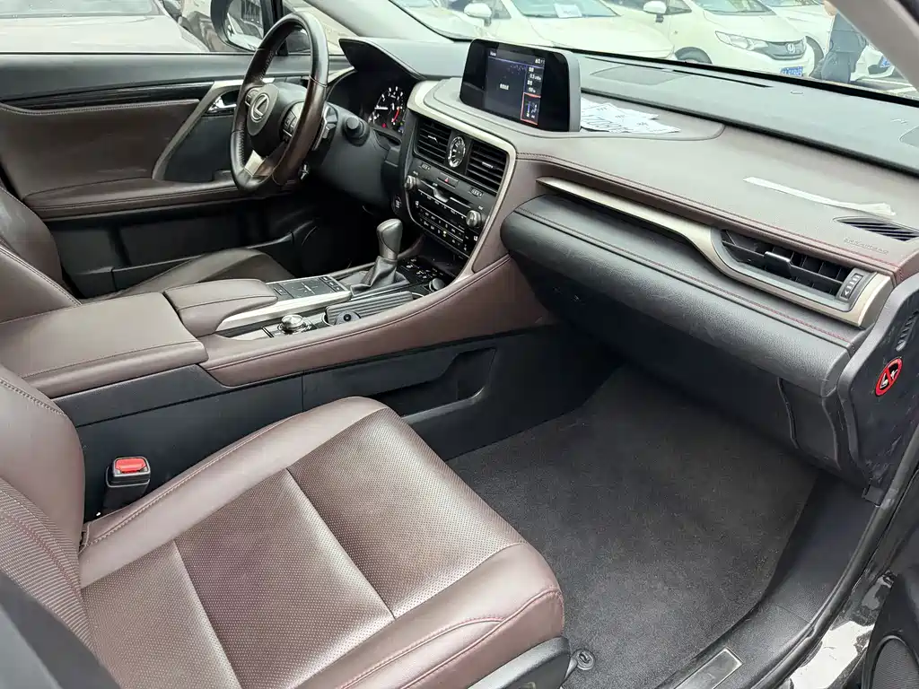 Lexus RX — миниатюра 11