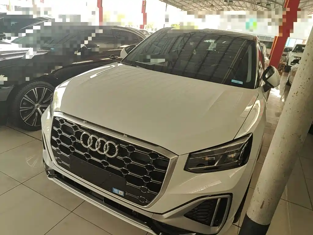 Audi Q2L — миниатюра 2