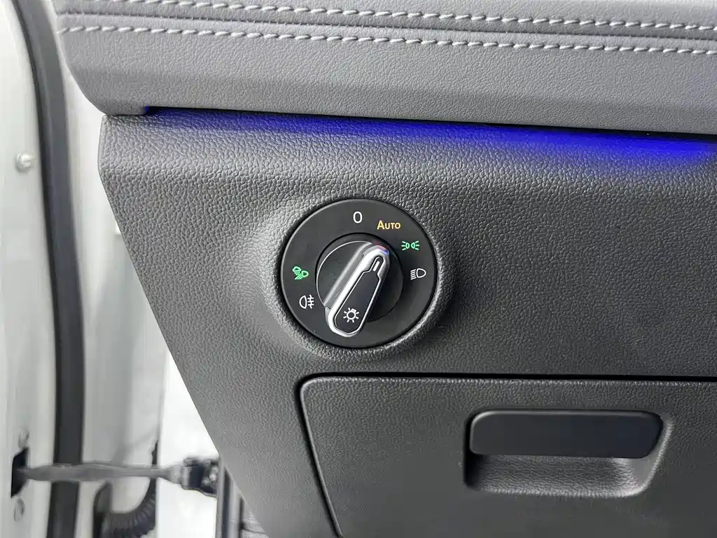 Volkswagen Sagitar — миниатюра 10