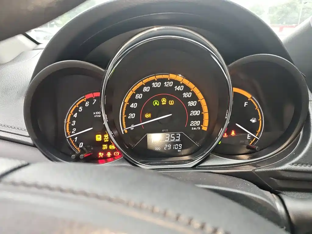 Toyota Yaris L — миниатюра 12