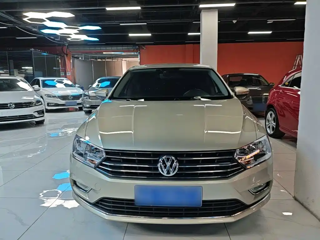 Volkswagen Bora — миниатюра 3