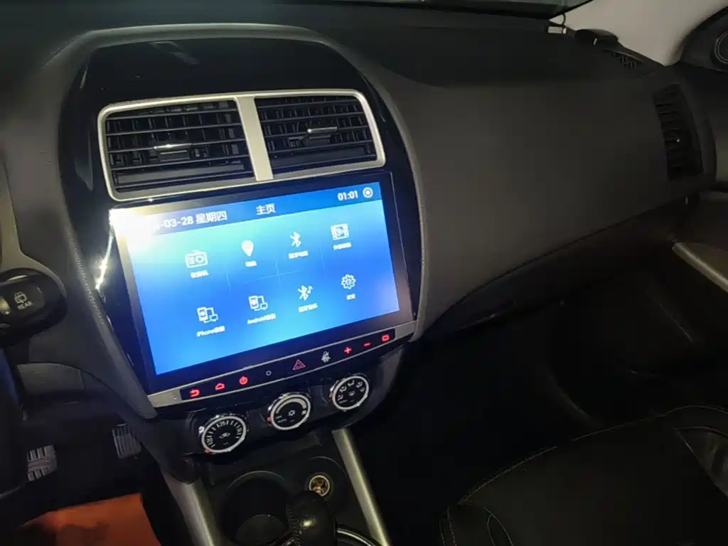 Mitsubishi ASX — миниатюра 13