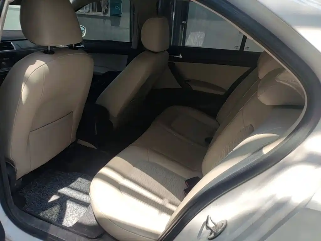 Skoda Rapid — миниатюра 17