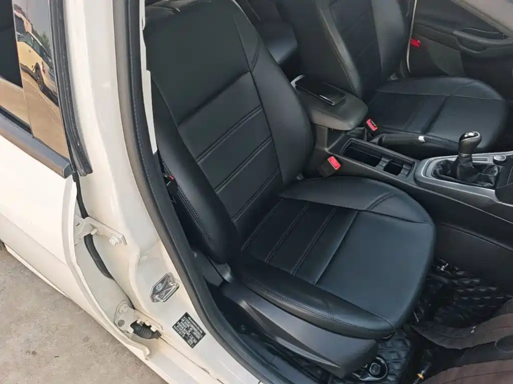 Ford Focus — миниатюра 25