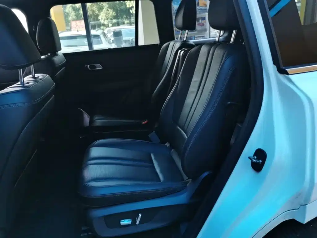 Li Auto Li ONE — миниатюра 17