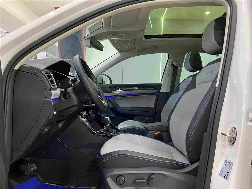 Volkswagen Tayron GTE — миниатюра 6