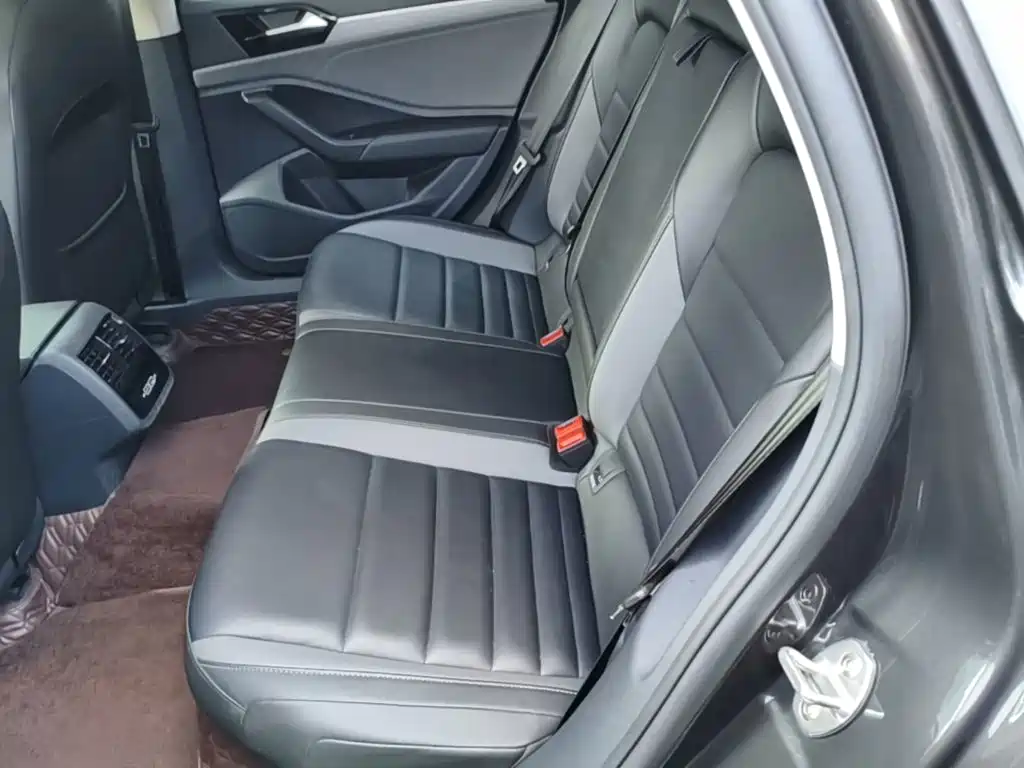Volkswagen Sagitar — миниатюра 17