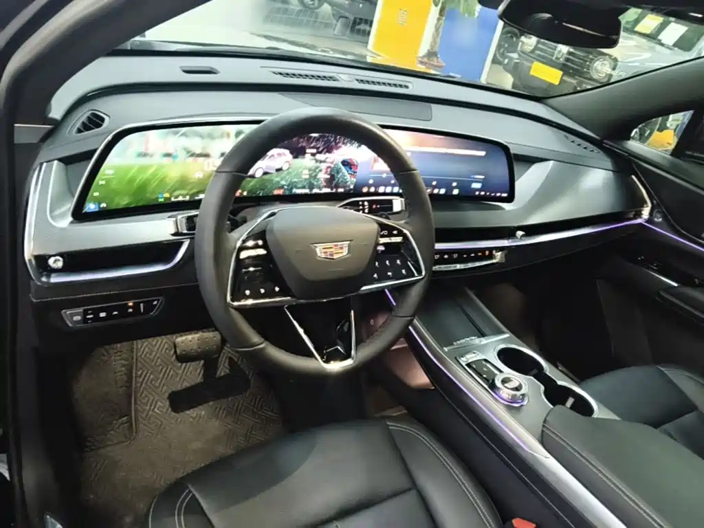 Cadillac XT5 — миниатюра 10