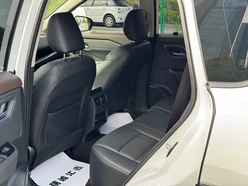 Nissan X-Trail — миниатюра 28