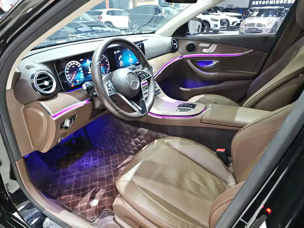 Mercedes-Benz E-Class — миниатюра 5