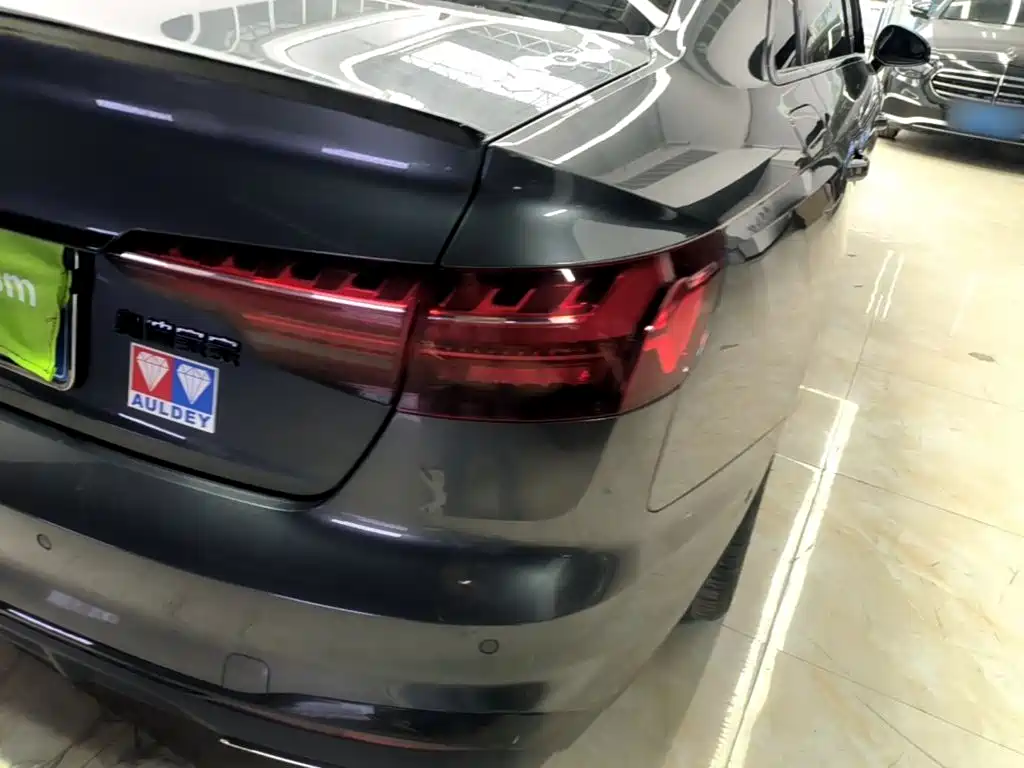 Audi A4L — миниатюра 8