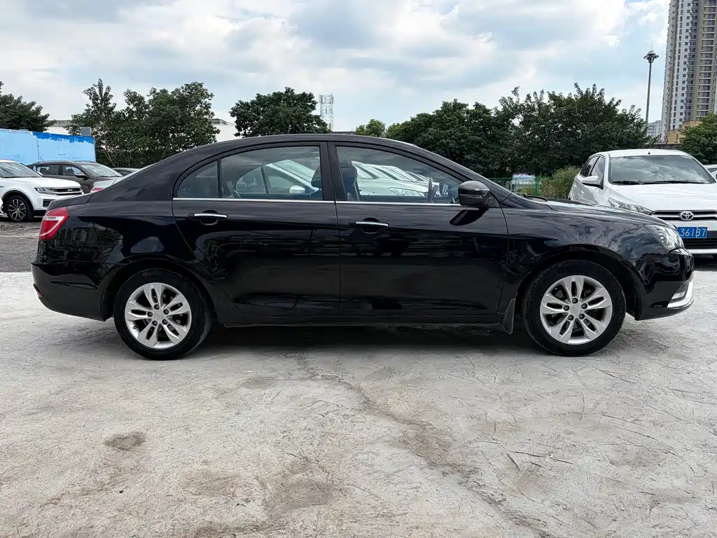 Geely Emgrand — миниатюра 4